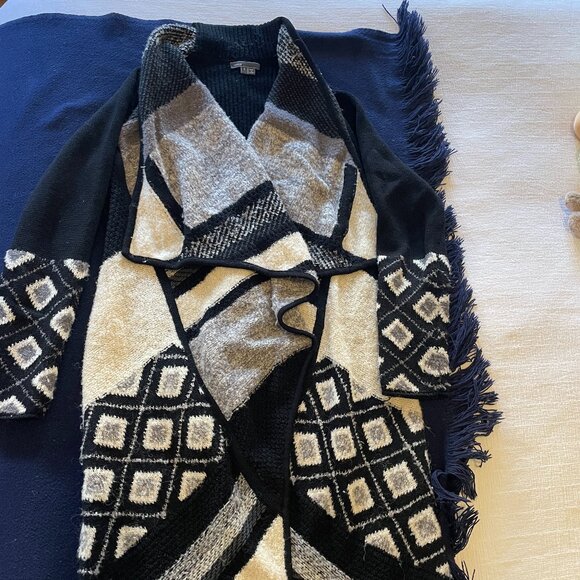 Vince Blanket Sweather - Picture 1 of 4